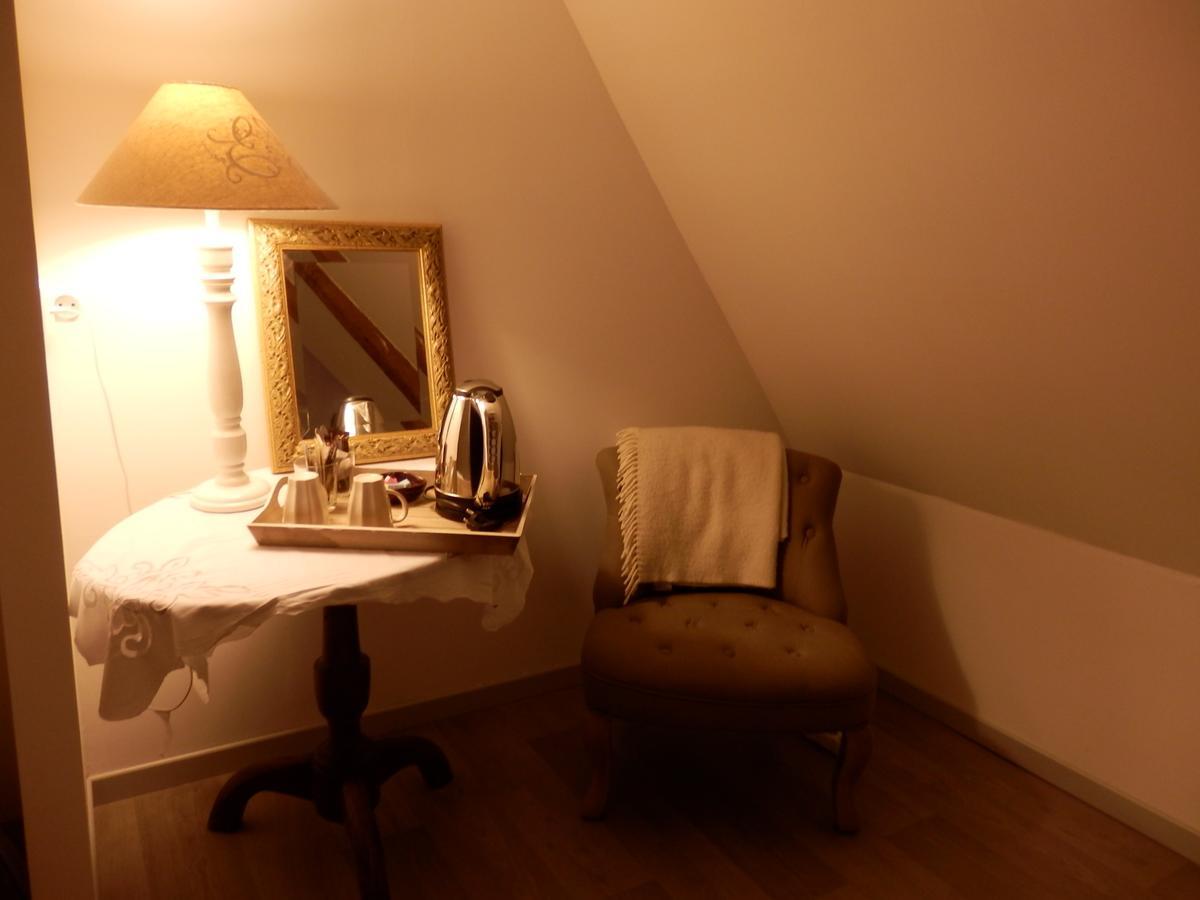 Au Presbytere De Dagmar Erbrée Zimmer foto