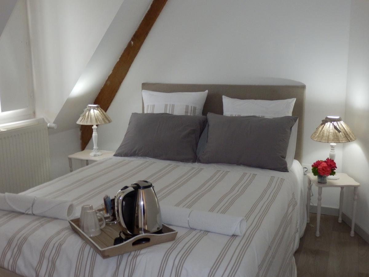 Au Presbytere De Dagmar Erbrée Zimmer foto